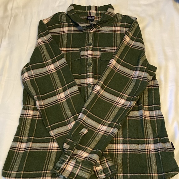 EUC Patagonia Flannel, size 8 - Picture 2 of 3